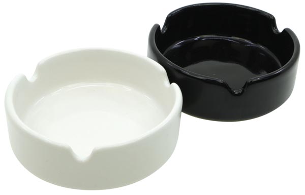 Aschenbecher 9x3cm, aus feinster Keramik