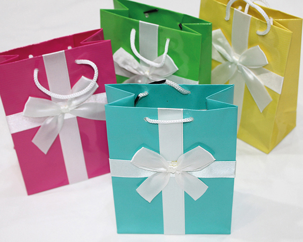 Geschenktasche glänz. Oberfläche, 11,5x6x16cm