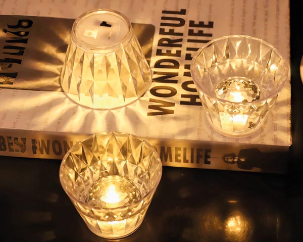 LED Licht in konischer Form 6x3,5cm