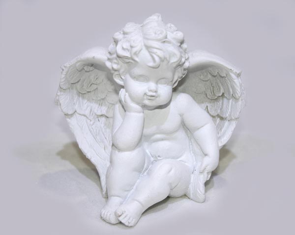 Engel mit großen Flügeln 10x6,8x6,4cm