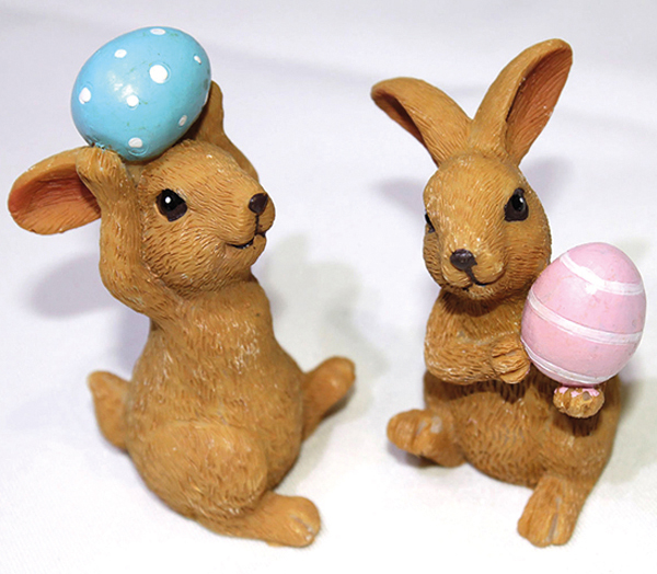 Hase mit farbigem Ei 7,5x6,7x4,7cm aus feinstem Kunstharz